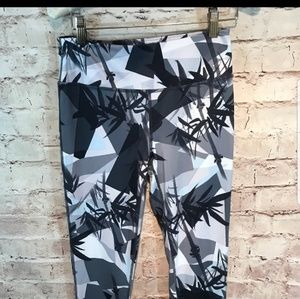 Sweaty Betty cropped leggings XS